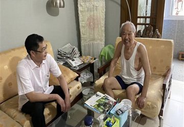 蚌埠三院党委走访慰问“抗美援朝”老党员、老干部