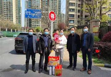 “四个一”，蚌埠三院党委慰问援沪医疗队员家属