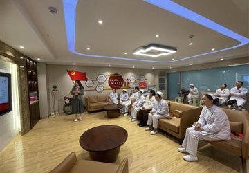 蚌埠三院门诊晓燕支部开展“党建引领、提升服务”微党课分享交流会