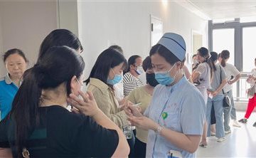 蚌埠市中心医院甲乳外科举办免费彩超筛查活动，智慧医疗助力疾病早期发现