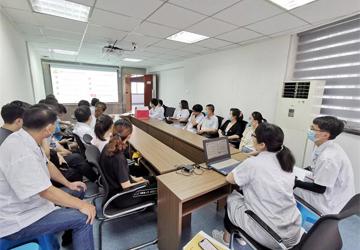 医技总支三支部召开第二季度党员大会暨开展微党课，重温入党誓词
