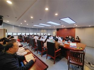 党建引领 | 市中心医院传达市卫生健康领域重点工作会议精神