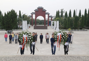 【党委】参观革命基地，重温红色记忆
