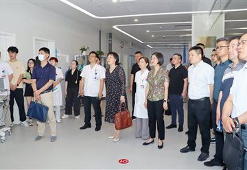 市政协调研市中心医院医疗信息化建设工作