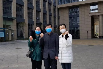 我院2名护士支援定点医院重症隔离病房