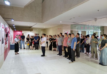党建引领 | 蚌埠市中心医院：参观优良家风展，筑牢廉洁思想防线